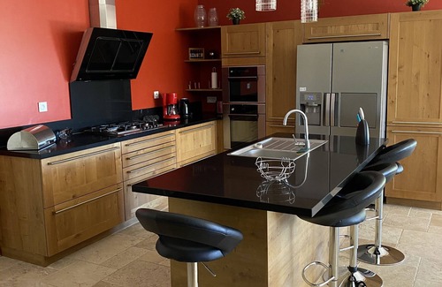 Saint-Marcellin-les-Vaison Cottage | Inviting Retreat at Mas de la Pinède with Private Pool