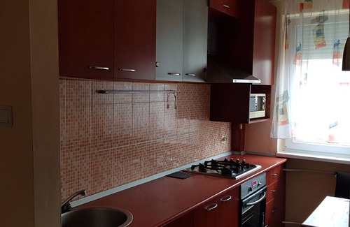 Oradea Apartment | Quiet and Clean Apartment with Pool, Spa & Hot Tub Access