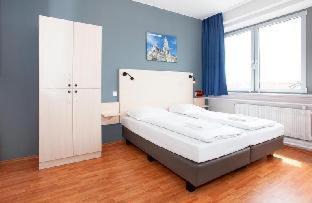 St. Ulrich Hotel | Comfortable Stay at a&o München Laim with Pet-Friendly Amenities