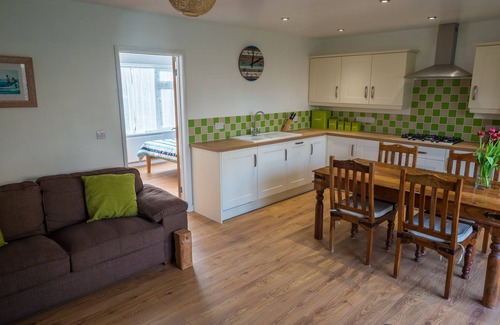 Woolacombe Apartment | Charming One Bedroom Apartment in Vibrant Woolacombe Village