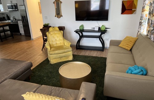 Indianapolis House | Fantastic 4BR Retreat with Great Room & Pet-Friendly Perks