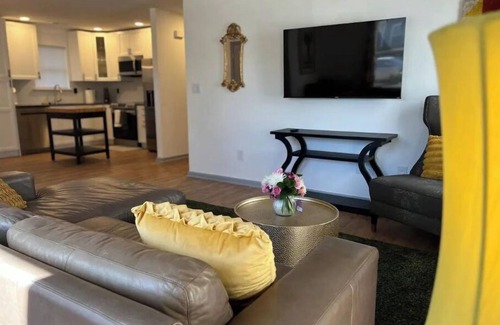 Indianapolis House | Fantastic 4BR Retreat with Great Room & Pet-Friendly Perks
