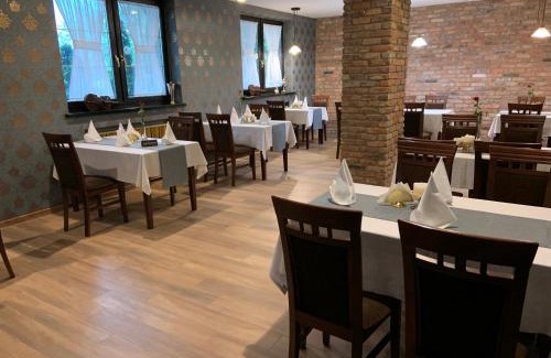 Mikoow Hotel | Budget-Friendly A&P Motel with Breakfast & Accessibility