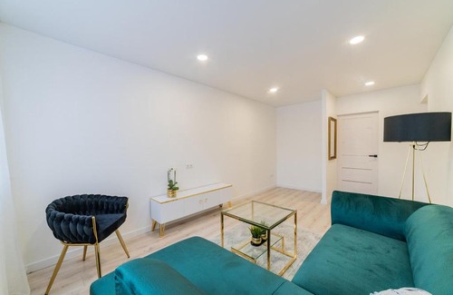 Siauliai Apartment | Family-Friendly A.P. Saules Apartment with Top Ratings