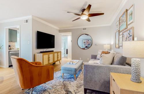 Rosedale Apartment | A Painting of Austin