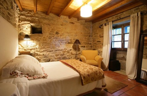 Pidre House | Discover A Parada das Bestas: Family-Friendly Retreat