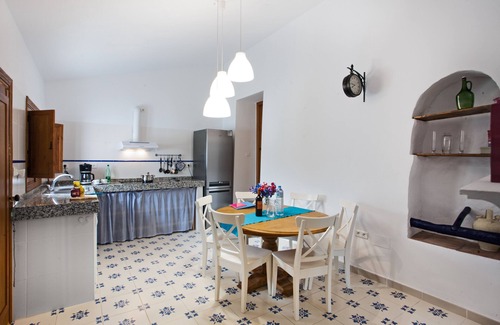 Comares House | Idyllic Finca with Private Heated Pool and 10/10 Rating