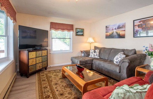 Keuka Park Cottage | A Paradise on the Lake: "Family Home on Keuka Lake with Amazing Bluff Views!"