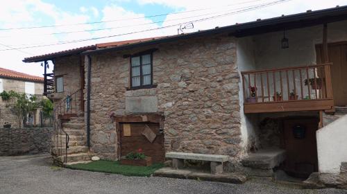 Castro Caldelas House | Child-Friendly Stay at A Paragűeria - Rated 9.2/10