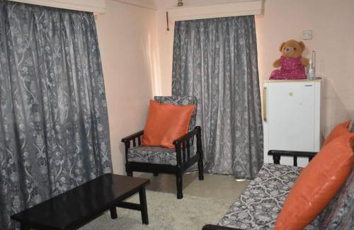 Meru Apartment | Charming 1 Bedroom Retreat: Kid and Pet Friendly Getaway