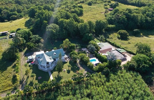 Grand-Bourg Apartment | "A peaceful escape: a haven of peace for a restful stay in Marie Galante.