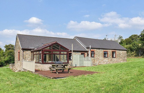 Gowerton Cottage | Relaxing Farm Retreat Near Breathtaking Beaches and Ocean