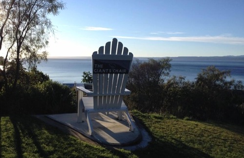Whareroa Village House | Tranquil Retreat by Lake Taupo with Pool and Ocean View