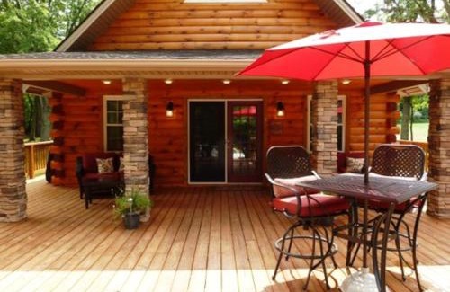 Shenandoah House | Discover A Pebble Beach River Cabin with a Hot Tub