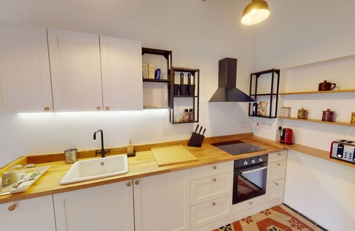 Victoria House | Ideal Getaway for Unforgettable Island Adventures