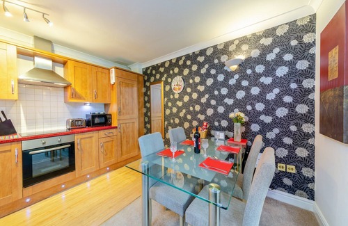 Durham Cottage | Discover Comfort and Convenience in Historic Durham