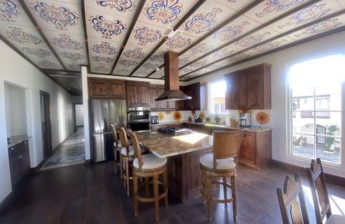 Spicewood Cottage | Discover a Destination for Art Lovers and Relaxation