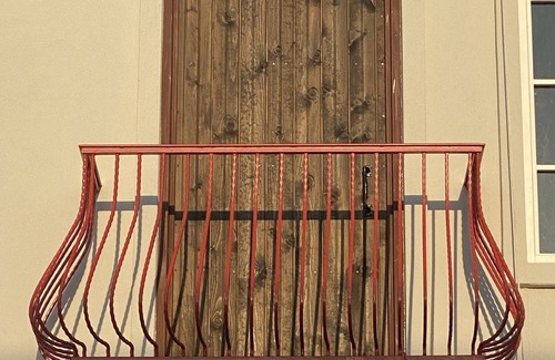 Spicewood Cottage | Discover a Destination for Art Lovers and Relaxation