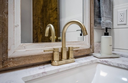 Wallace Hotel | Discover an Authentic Wallace Experience for Families
