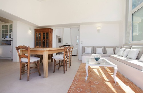 Cefalu Villa | Ideal Retreat with Ocean Views and Organic Garden Amenities