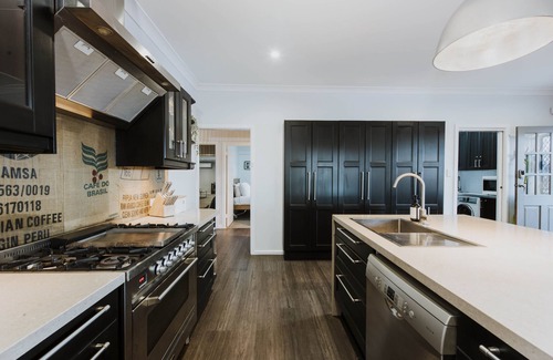 Meroo House | Ideal Retreat to Relax and Reconnect with Loved Ones