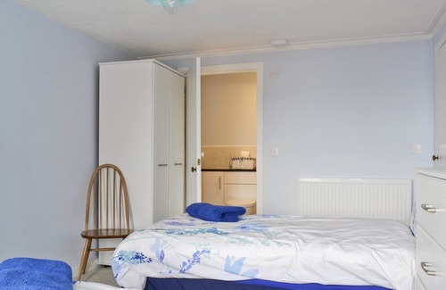 Crail Cottage | Scenic Cottage with Ocean Views by Crail Harbour