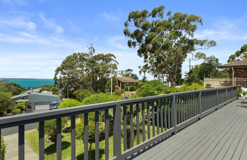 Vincentia House | Pet-Friendly Escape at A Pets Paradise in Jervis Bay