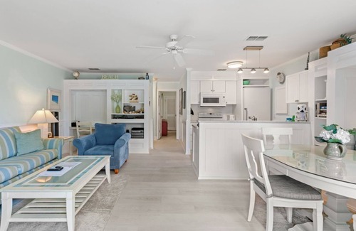 Jekyll Island Condo | Discover Villa 336: Guest Rated 9.8 with Pool & Breakfast!
