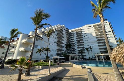 Quintas del Mar Apartment | Seaside Escape at Quintas Del Mar II with Ocean Views