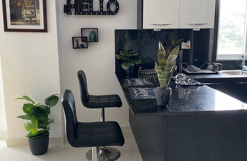 La Julia Apartment | Discover Urban Bliss with Private Pool and Kitchen Access