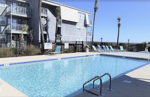 Murrells Inlet Condo | Oceanfront Retreat: A Place at the Beach in Garden City