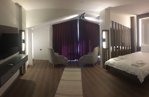 Ayder Apartment | Riverside Retreat with Scenic Arc-Bridge Views