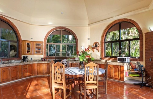 Platanitos Villa | Unmatched Experience with Ocean Views and Spa Amenities!