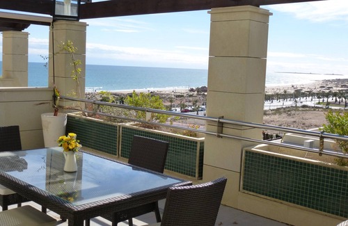 Els Arenals del Sol House | Dreamy Escape - Oceanfront Pool & Spa Retreat Awaits