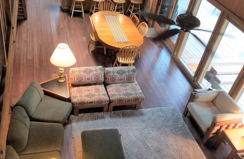 Black Butte Ranch Cabin | Discover Comfort at Black Butte's Heart - Pool & Spa Await