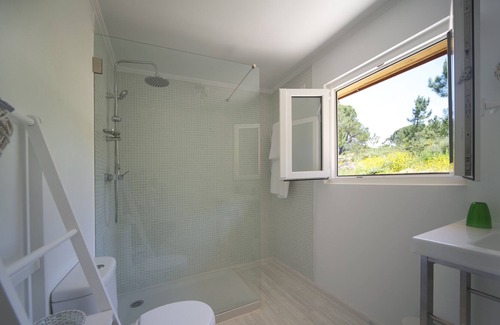 Fornos House | Tranquil Retreat Surrounded by Nature and Peaceful Comfort