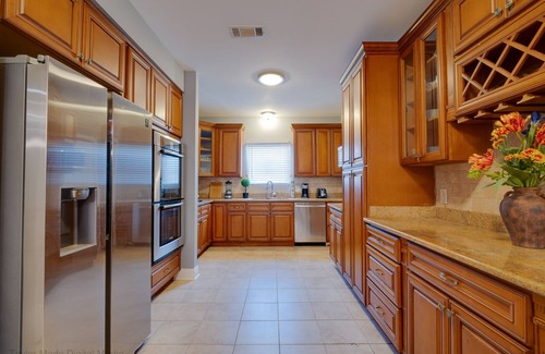 Park Forest - LA North House | Memorable Retreat Near LSU & New Orleans with Spa Amenities
