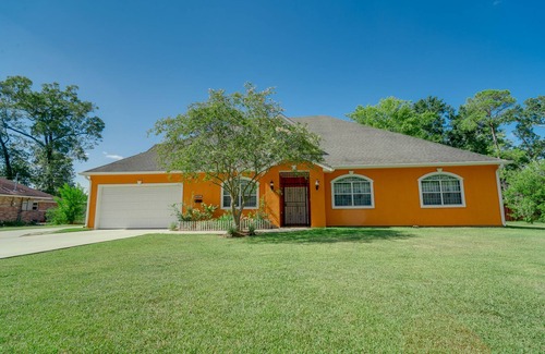 Park Forest - LA North House | Memorable Retreat Near LSU & New Orleans with Spa Amenities