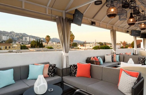 Tri-West Hotel | Enjoy a Relaxing Stay with Pool & Pet-Friendly Amenities