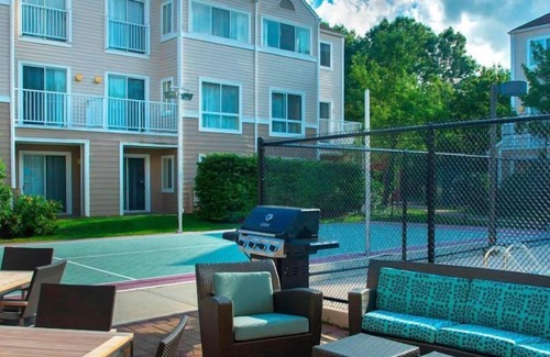 Westborough House | A Place You''ll Surely Enjoy! Free Parking, Pets Allowed, Onsite Swimming Pool