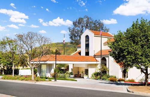 Calabasas House | Enjoy Your Stay with Pool Access Near Calabasas Open Space