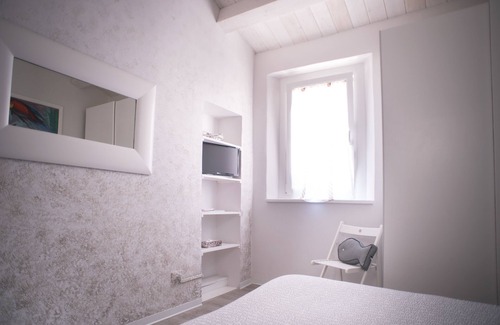 Loreto Bed & Breakfast | Perfectly Located "A Portata di Mare" B & B in Loreto