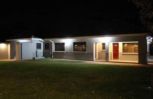 Harare Apartment | Cozy B&B Stay in Belvedere, Harare with Breakfast Included