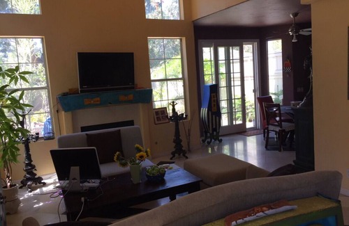 Aliso Viejo House | Cozy Bedroom Retreat with Private Bath in Shared House