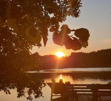 Vilnius County House | Cozy Lakeside Cottage with Gorgeous Views & Family-Friendly Amenities