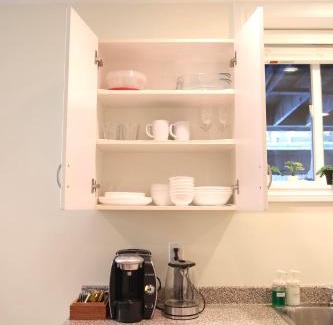 Port Moody Apartment | Cozy 2-Bedroom Suite in Port Moody – Family-Friendly Escape