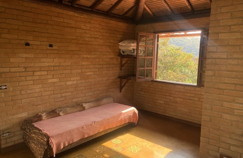 Conceicao do Ibitipoca Ski Chalet | Explore Alto da Colina Reserve with Family-Friendly Amenities