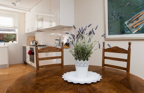 Woollahra Apartment | Explore A Provincial Abode in Woollahra with Spa Amenities