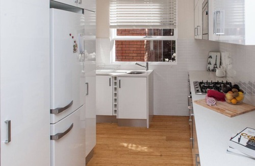 Woollahra Apartment | Explore A Provincial Abode in Woollahra with Spa Amenities