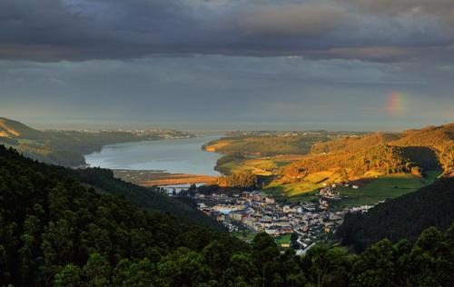 Vegadeo Apartment | Discover A Puntía: Family-Friendly Retreat with High Ratings
